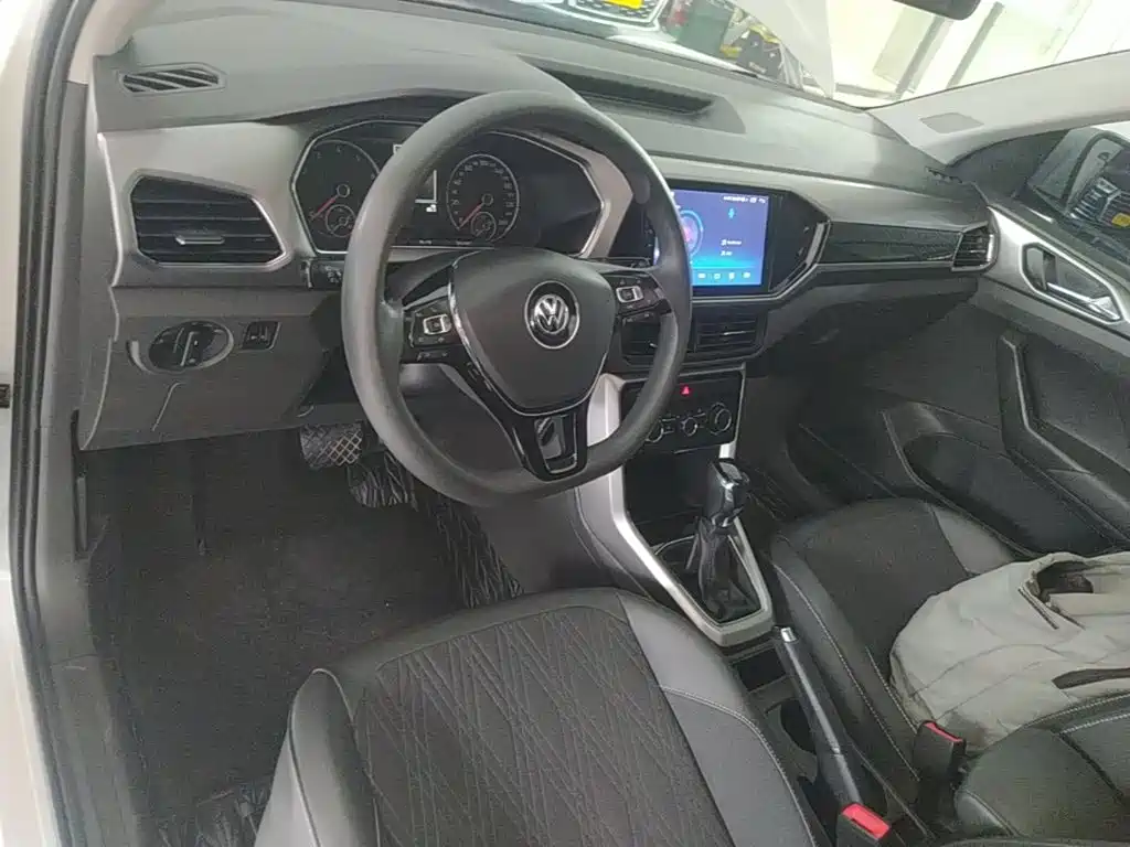 Volkswagen T-Cross 2020 — фото 10