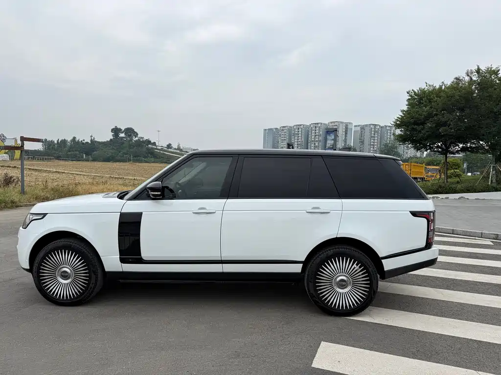 Land Rover Range Rover 2018 — фото 9