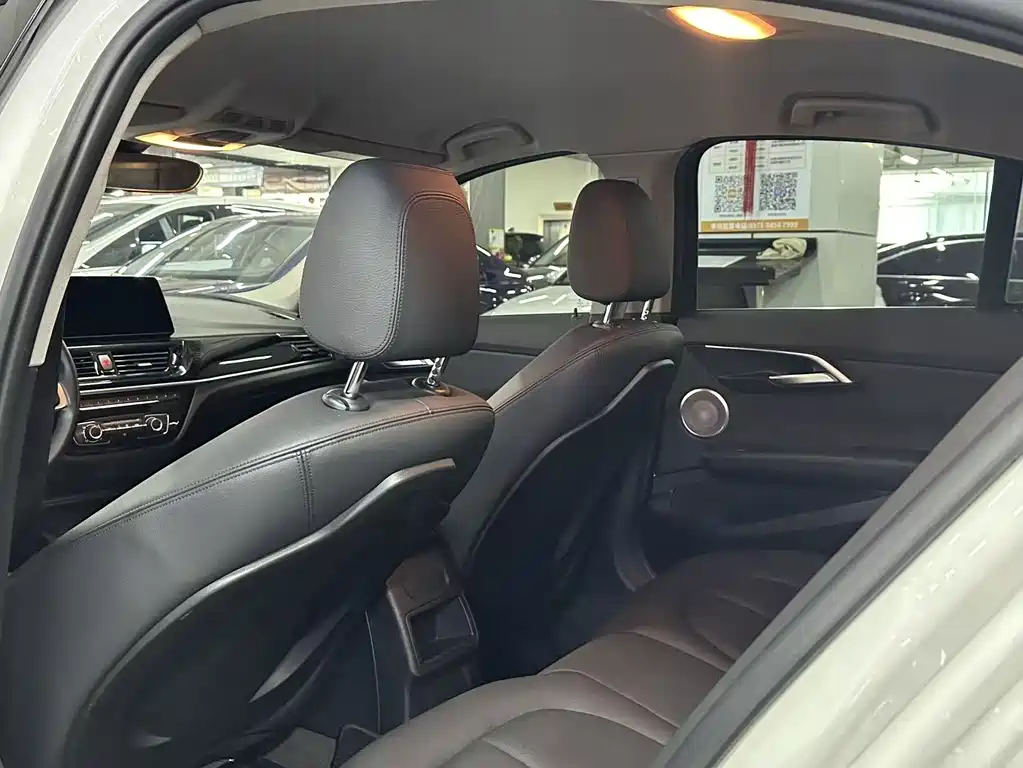 BMW 1 Series 2021