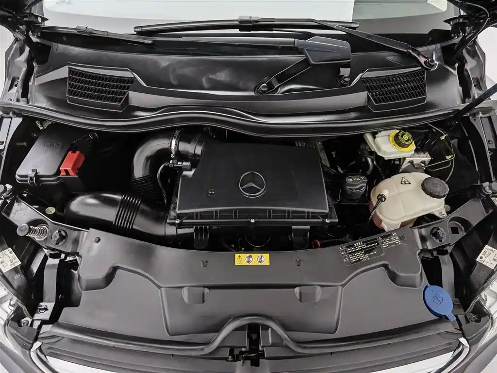 Mercedes-Benz V-Class 2017 — фото 6