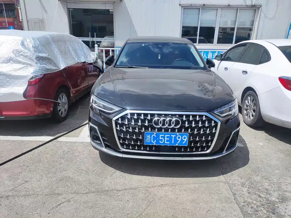 Audi A8 2024