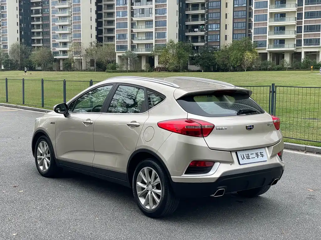 Geely Emgrand GS 2018 — фото 19