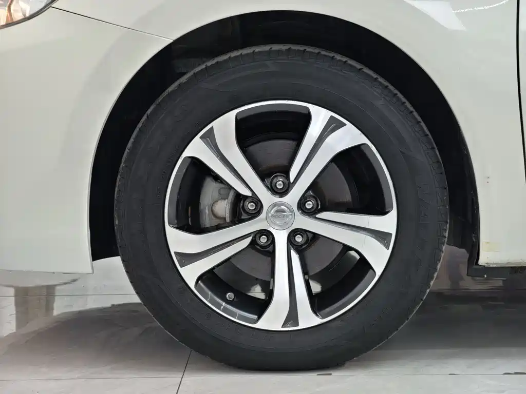 Nissan Tiida 2019 — фото 53