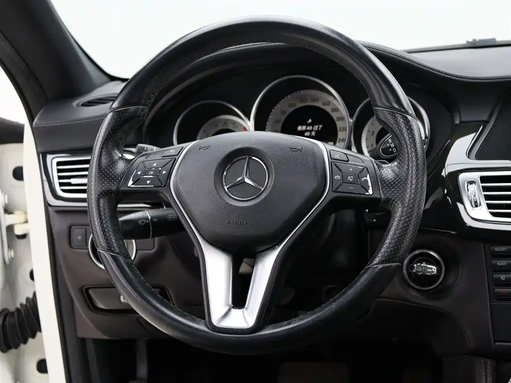 Mercedes-Benz CLS 2013 — фото 11