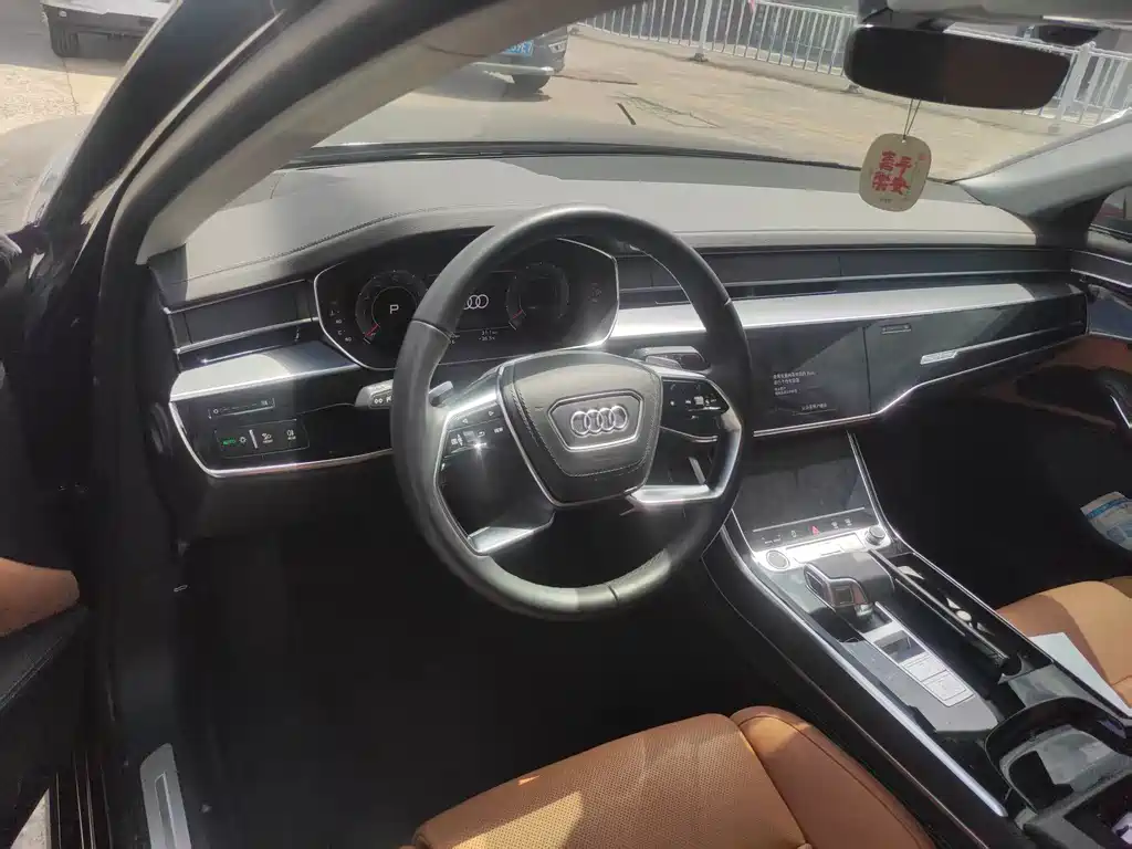 Audi A8 2024
