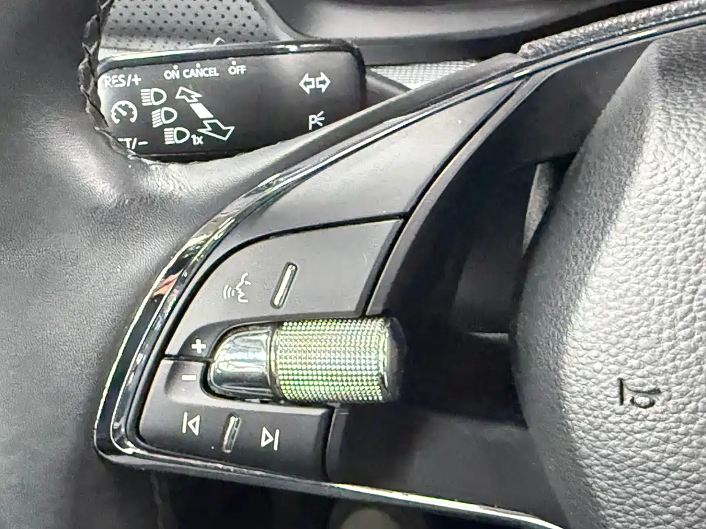 Skoda Octavia 2022 — фото 11