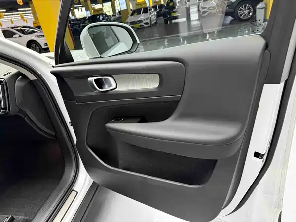 Volvo XC40 2022