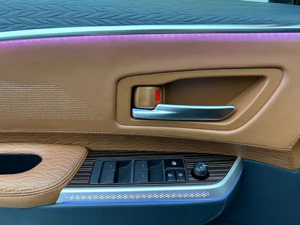Toyota Granvia 2024