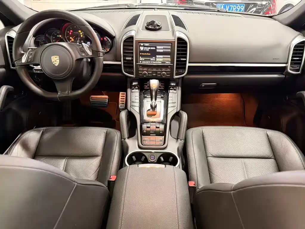 Porsche Cayenne 2014 — фото 10