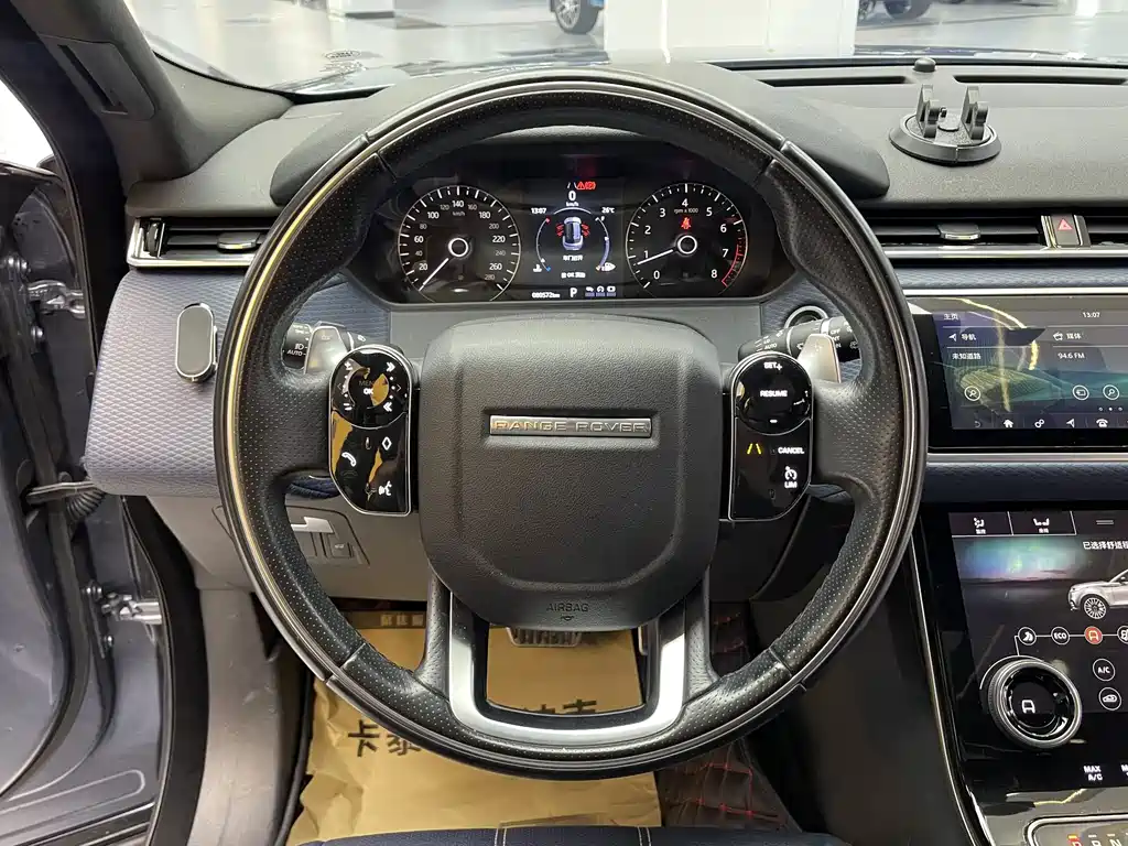 Land Rover Range Rover Velar 2018 — фото 13