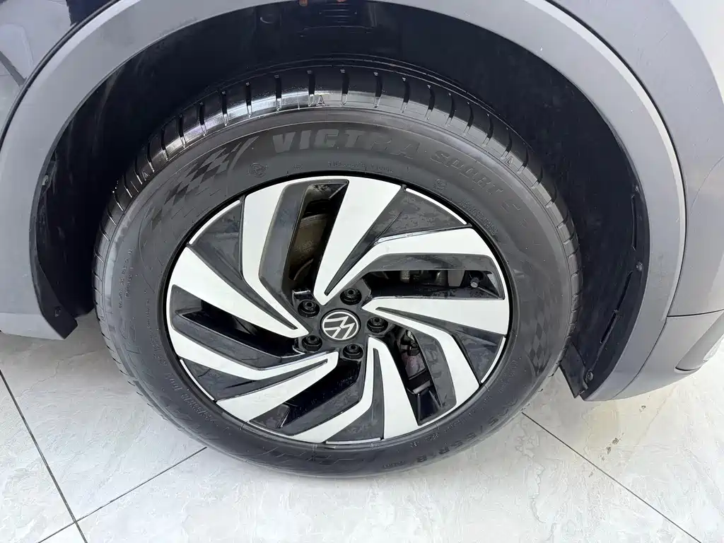 Volkswagen Tiguan L 2023 — фото 23