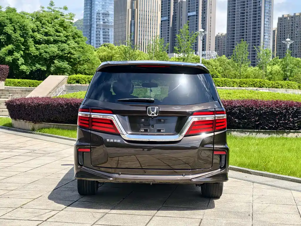 Honda Elysion 2018 — фото 18