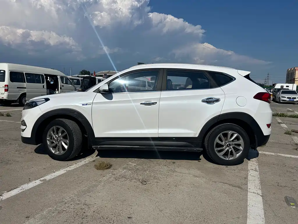 Hyundai Tucson 2017 — фото 4