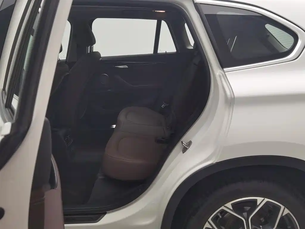 BMW X1 2023 — фото 15