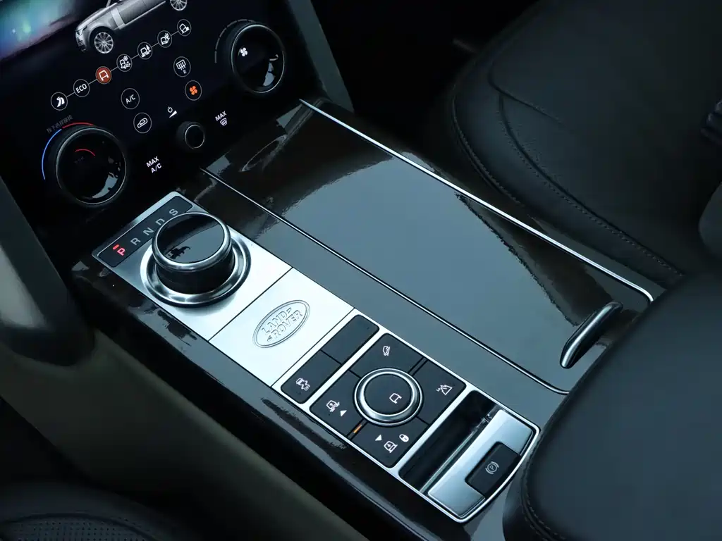 Land Rover Range Rover 2021 — фото 13