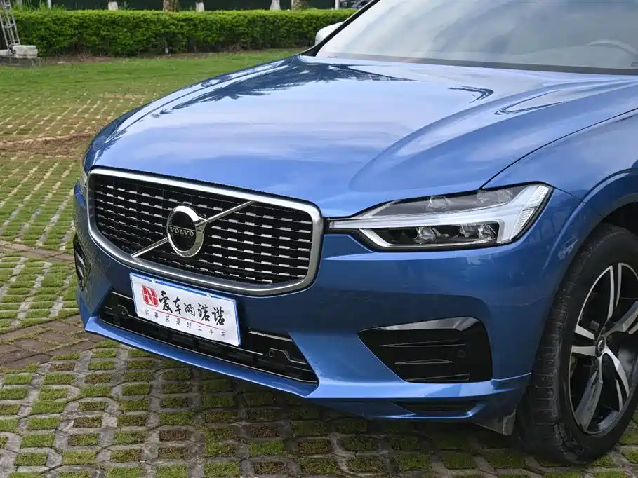 Volvo XC60 2018 — фото 9
