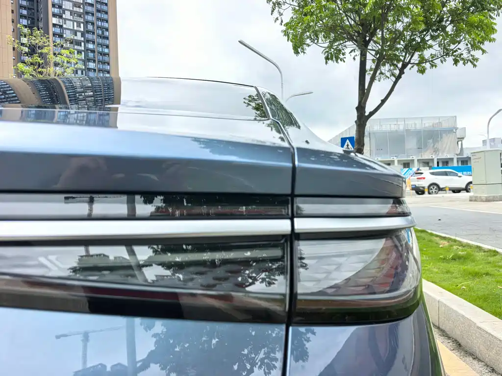 BYD Seal 07 DM-i 2024 — фото 16