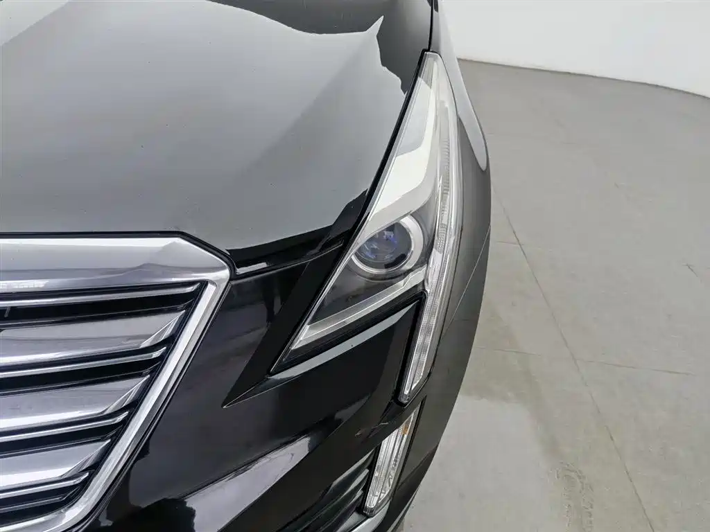 Cadillac XT5 2018 — фото 7