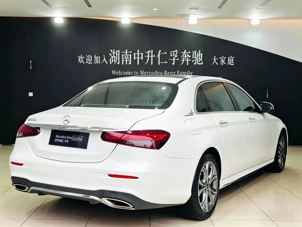 Mercedes-Benz E-Class 2022