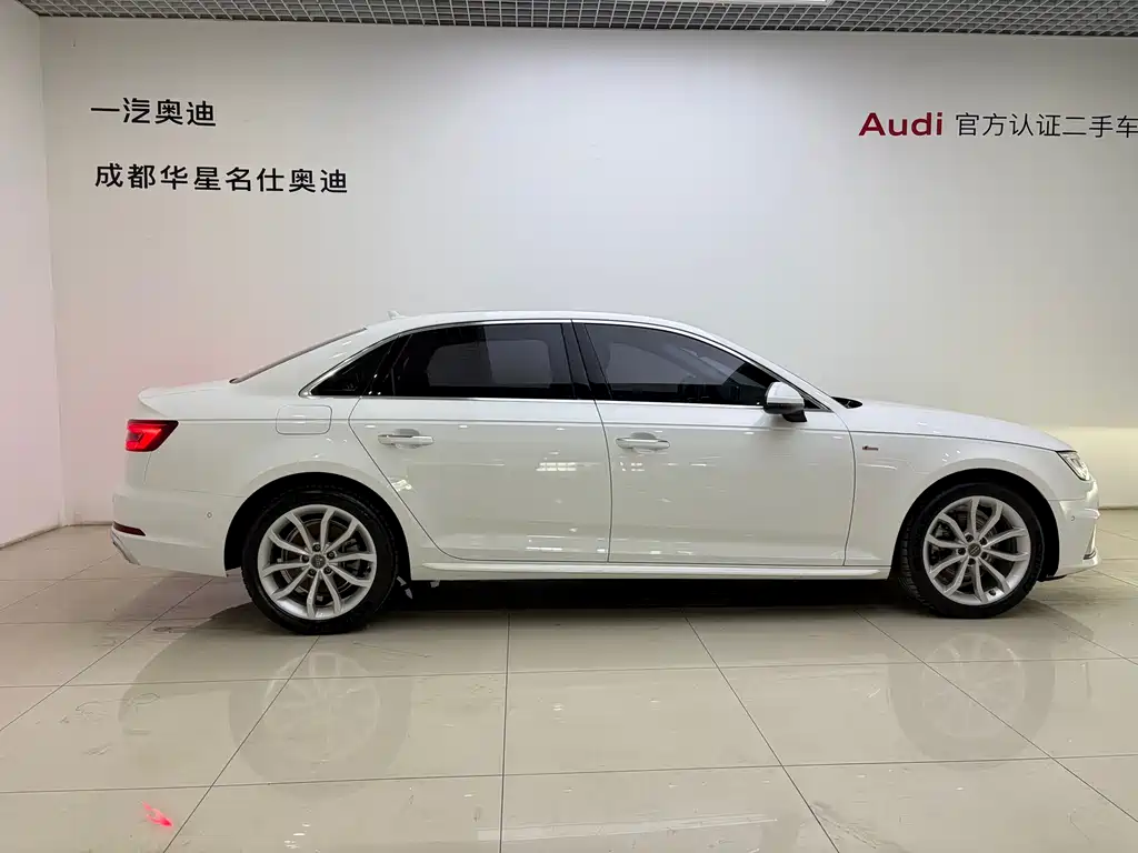 Audi A4L 2019