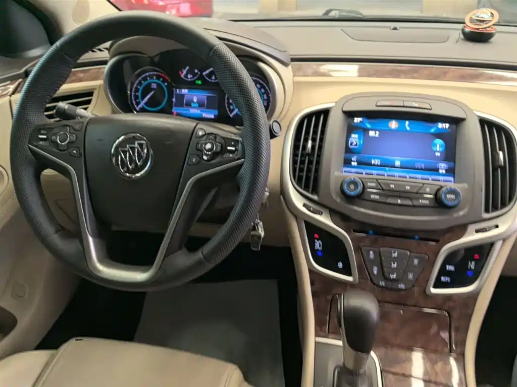 Buick LaCrosse 2014 — фото 10