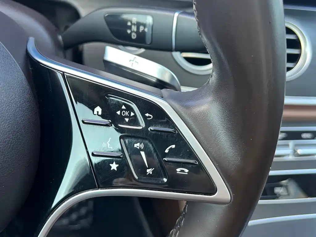 Mercedes-Benz E-Class 2022 — фото 12