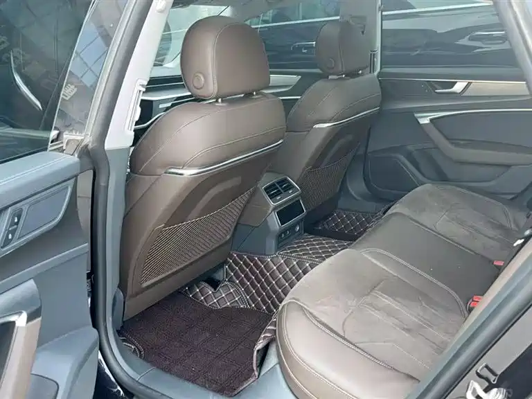 Audi A7L 2023 — фото 4