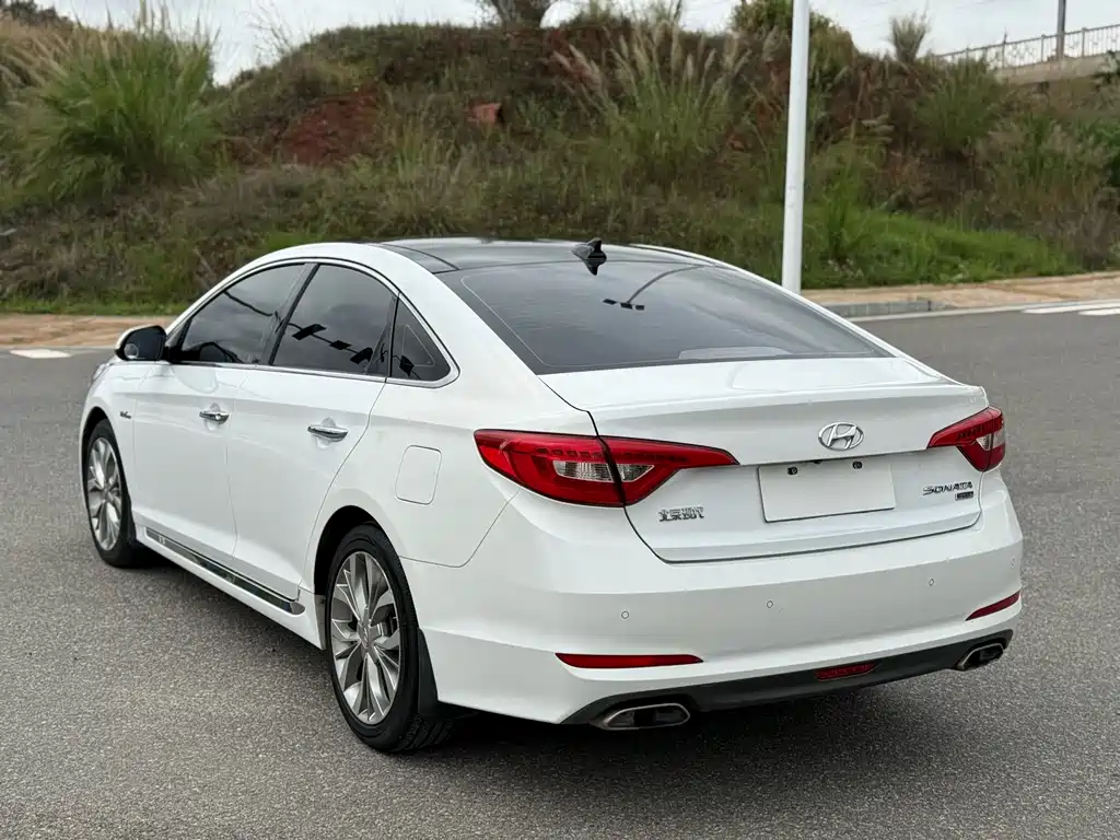 Hyundai Sonata 2015 — фото 10