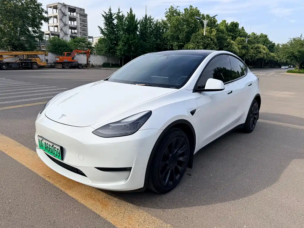 Tesla Model Y 2022 — фото 1