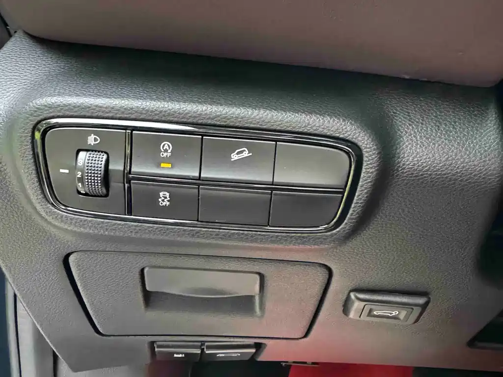 GAC Trumpchi M6 2021 — фото 17