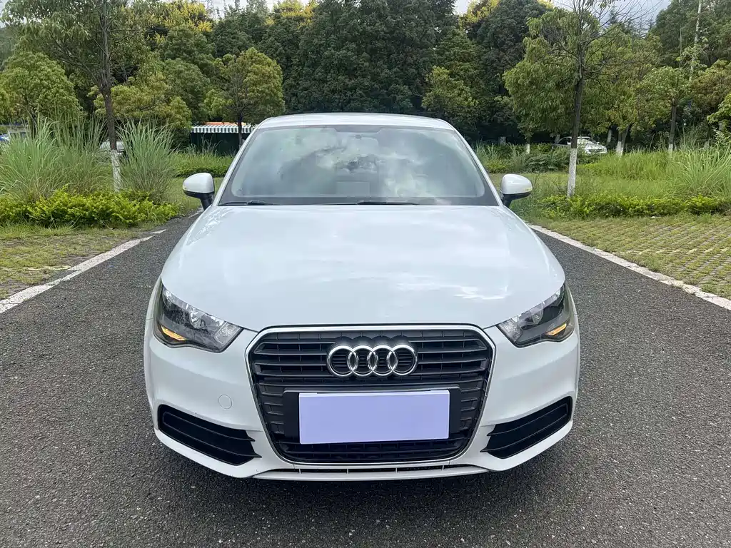 Audi A1 2015 — фото 2