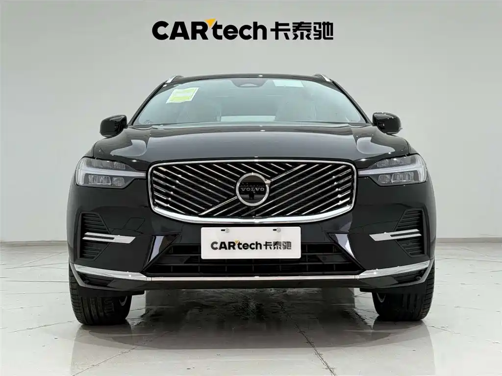 Volvo XC60 2026 — фото 3