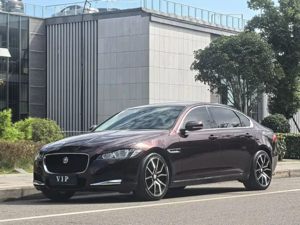 Jaguar XFL 2018