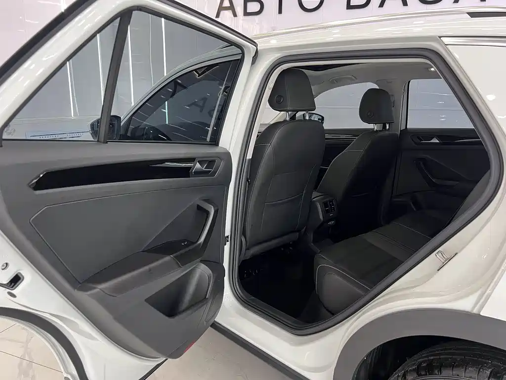 Volkswagen T-Roc 2022 — фото 15
