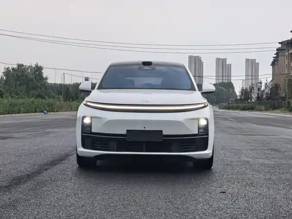 Li Auto L7 2025