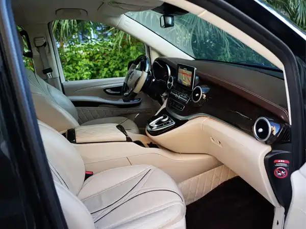 Mercedes-Benz V-Class 2016