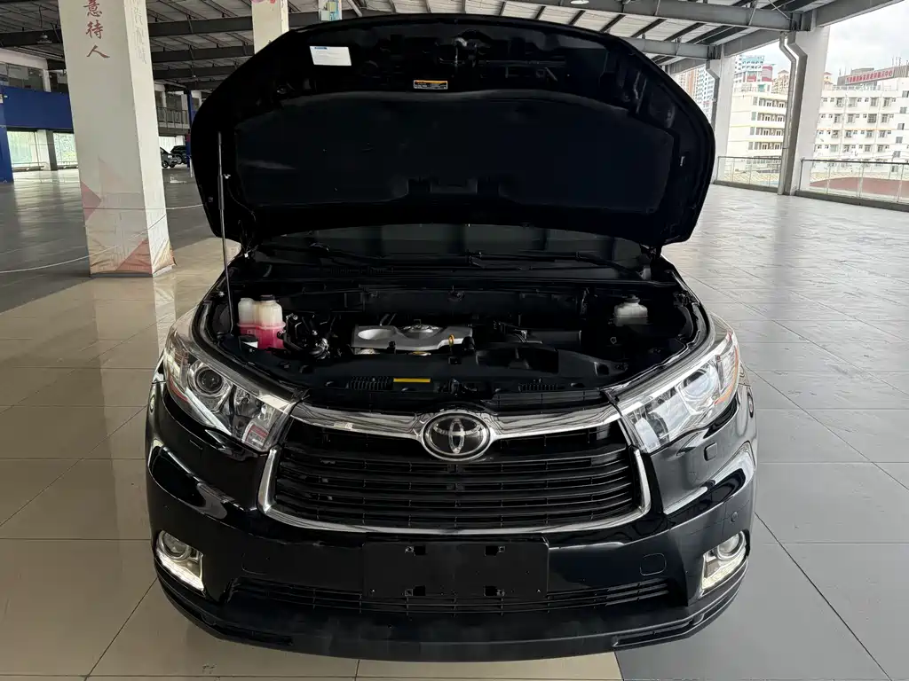 Toyota Highlander 2016 — фото 8