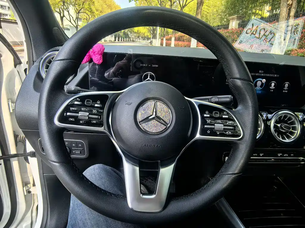 Mercedes-Benz GLA 2023 — фото 9