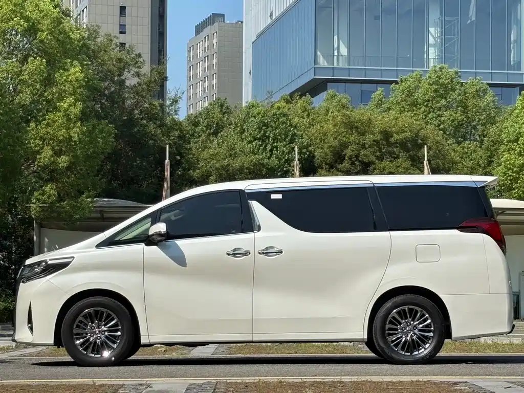 Toyota Alphard 2019 — фото 6