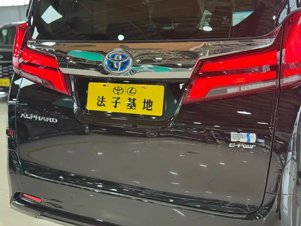 Toyota Alphard 2019 — фото 26