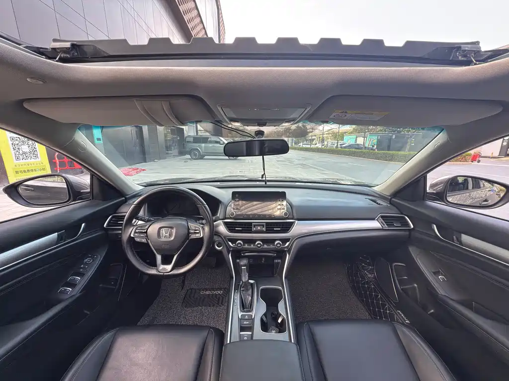 Honda Accord 2019 — фото 10