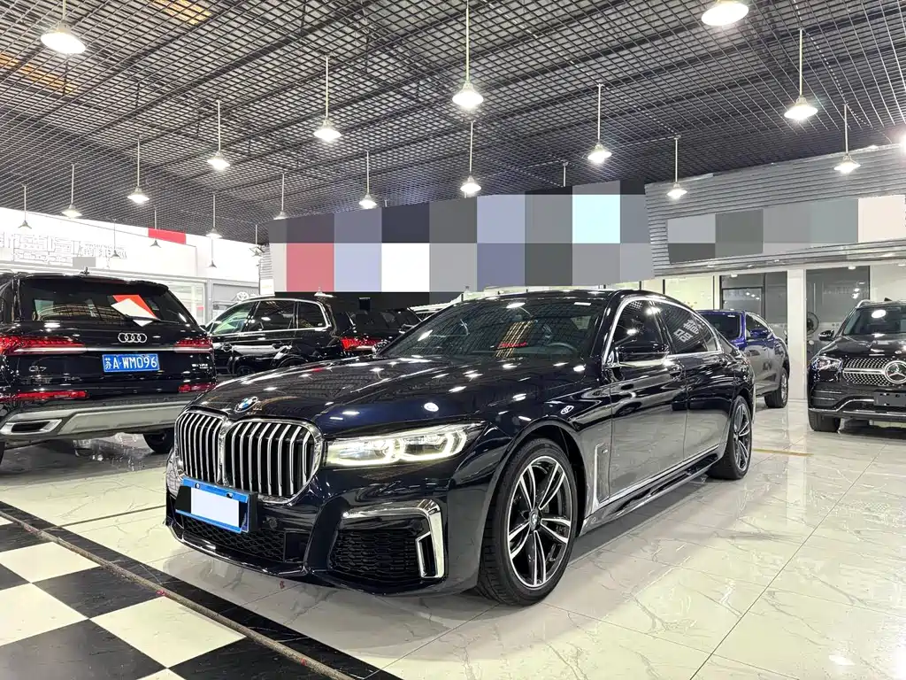 BMW 7 Series 2021 — фото 1