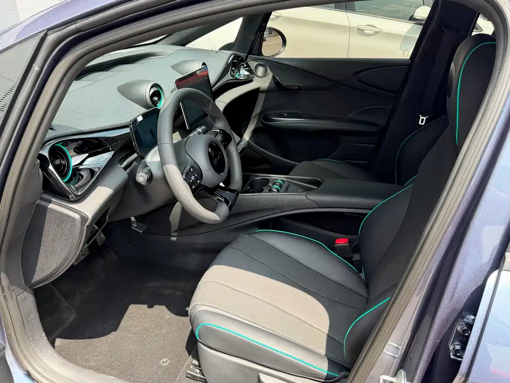 BYD Dolphin 2024