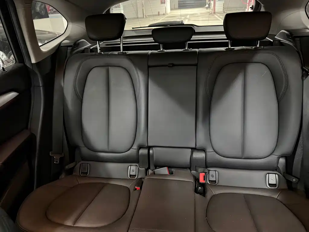 BMW X1 2018 — фото 15