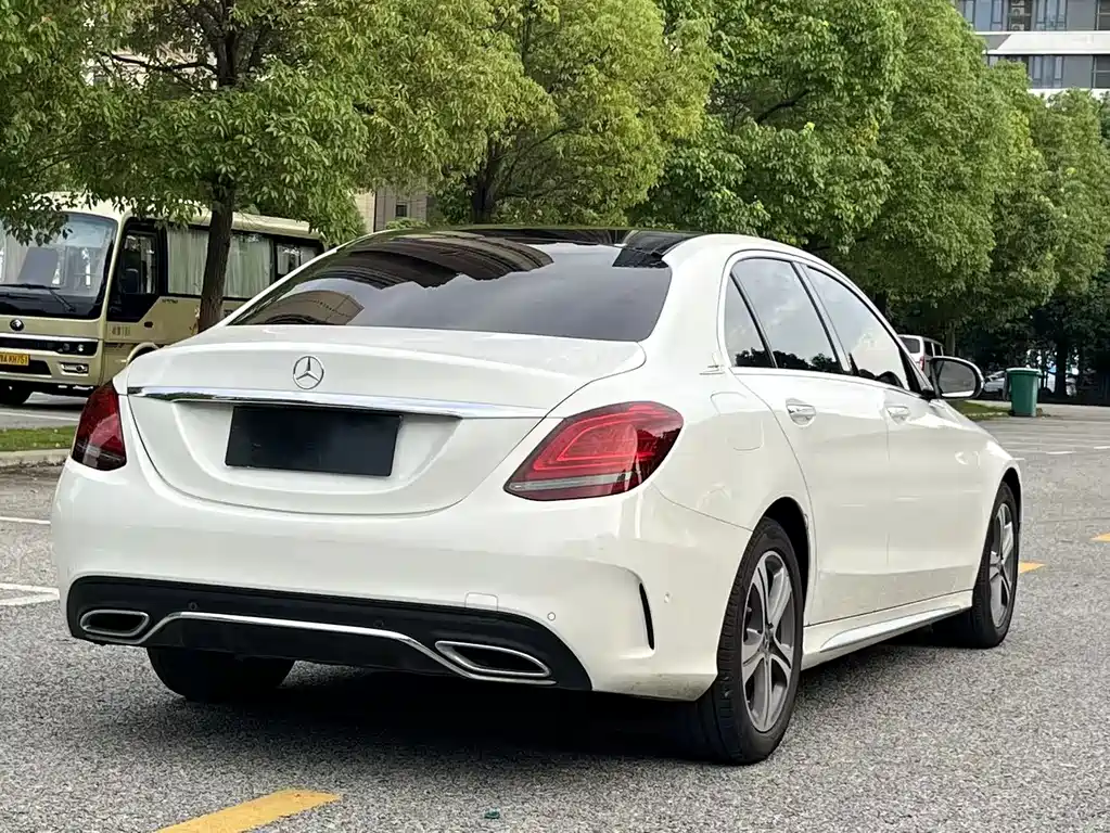 Mercedes-Benz C-Class 2021