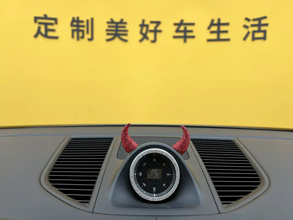 Porsche Macan 2019 — фото 12