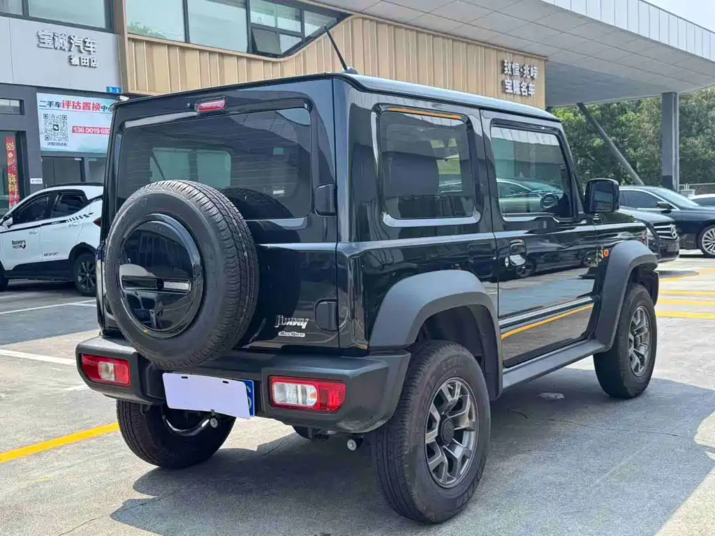 Suzuki Jimny 2025 — фото 4