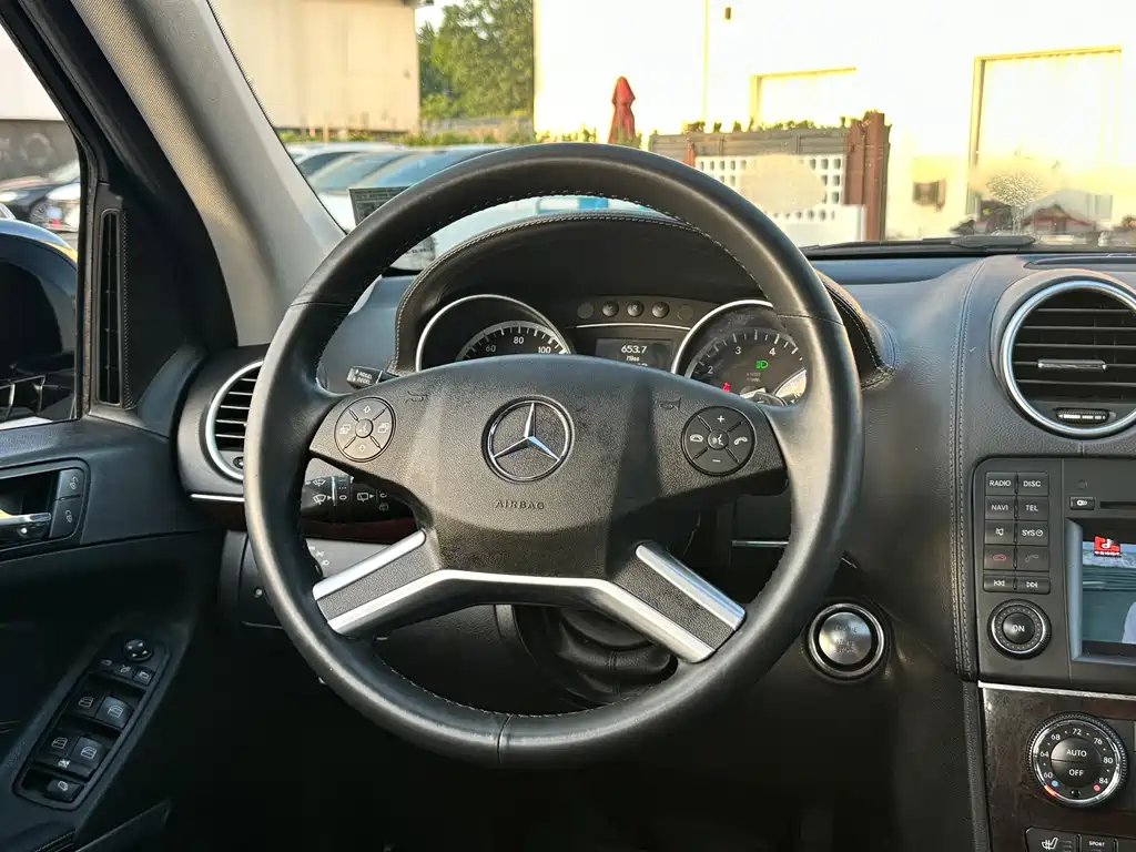 Mercedes-Benz GL-Class 2011 — фото 19