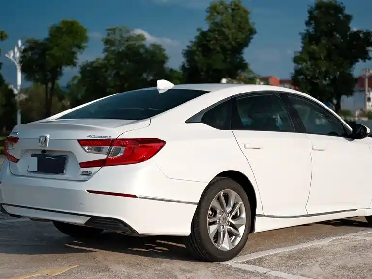 Honda Accord 2019 — фото 9