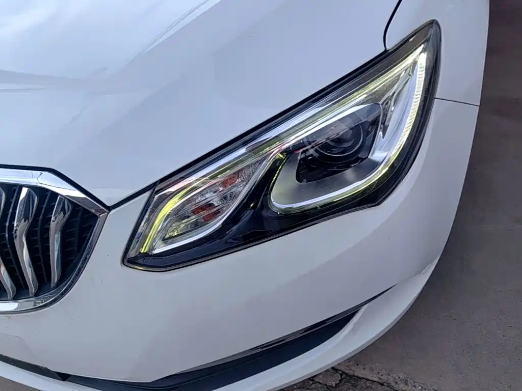 Buick Excelle 2015 — фото 24